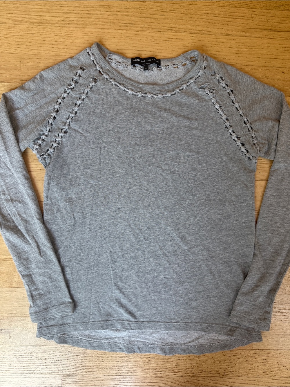 Generation Love Silas Knot Raglan Long Sleeve Knit Top in Light Gray, sz XS